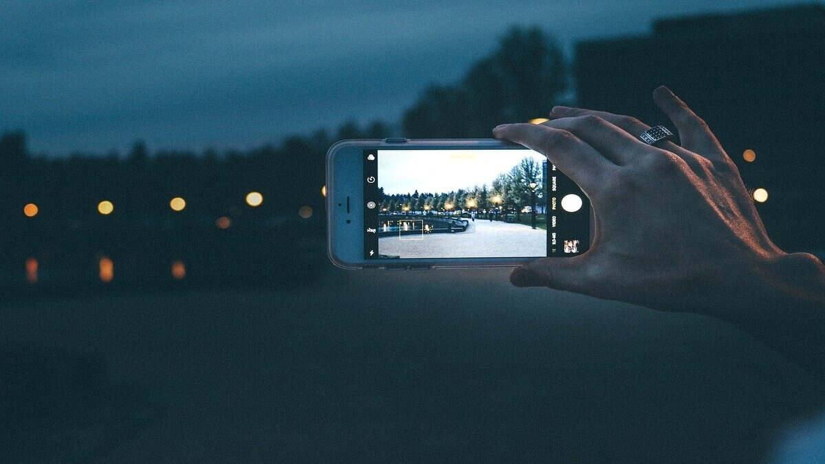 Capturing the Night: Understanding iPhone’s Camera Night Mode缩略图